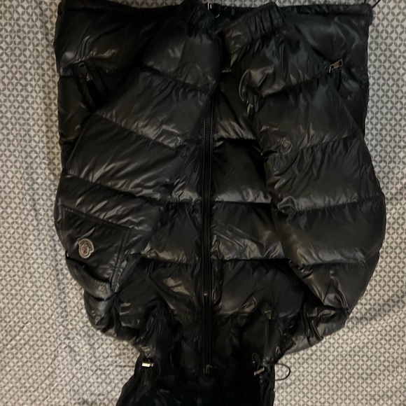 Size 4 100% authentic great condition, 100% authentic - Picture 3 of 9